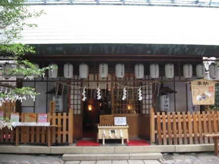 �A���t�H�[�E�`���h�����i�����N�I���W�̒���j