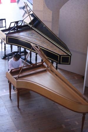 �A���t�H�[�E�`���h�����i�����N�I���W�̒���j