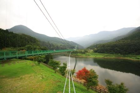 �A���t�H�[�E�`���h�����i�����N�I���W�̒���j