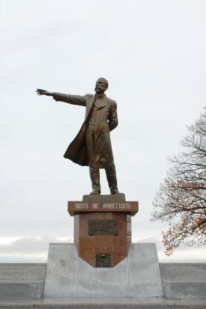 �A���t�H�[�E�`���h�����i�����N�I���W�̒���j