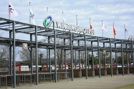 �A���t�H�[�E�`���h�����i�����N�I���W�̒���j