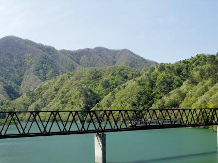 �A���t�H�[�E�`���h�����i�����N�I���W�̒���j