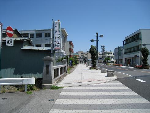 ���b�N�V�b�v�E�J���^�[�r��