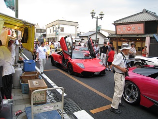 ���b�N�V�b�v�E�J���^�[�r��