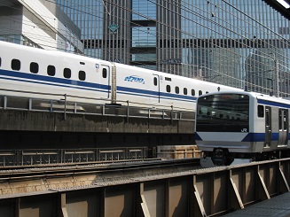 ���b�N�V�b�v�E�J���^�[�r��