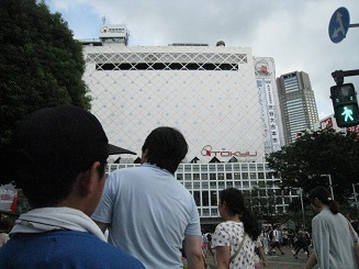 ���b�N�V�b�v�E�J���^�[�r��