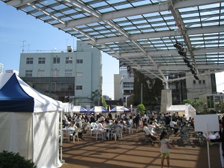 ���b�N�V�b�v�E�J���^�[�r��