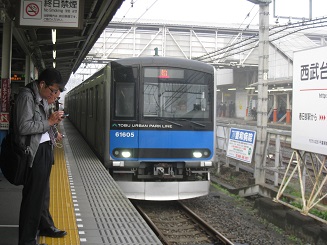 ���b�N�V�b�v�E�J���^�[�r��