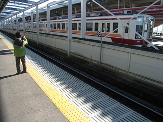 ���b�N�V�b�v�E�J���^�[�r��