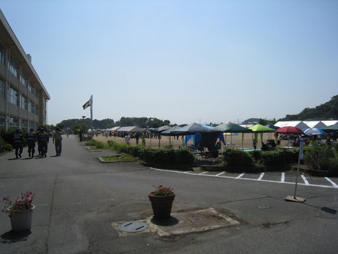 ���b�N�V�b�v�E�J���^�[�r��