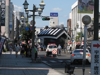 ���b�N�V�b�v�E�J���^�[�r��