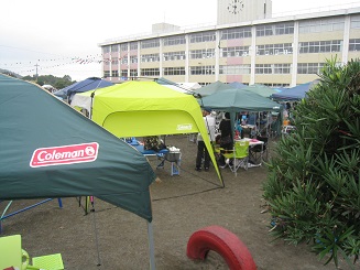 ���b�N�V�b�v�E�J���^�[�r��