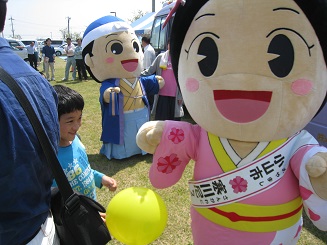 ���b�N�V�b�v�E�J���^�[�r��