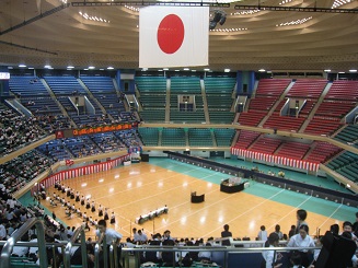 ���b�N�V�b�v�E�J���^�[�r��