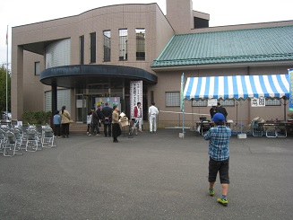 ���b�N�V�b�v�E�J���^�[�r��