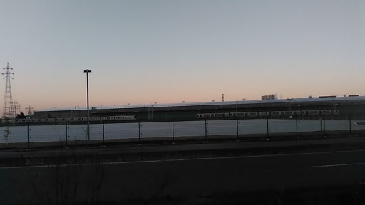 ���b�N�V�b�v�E�J���^�[�r��