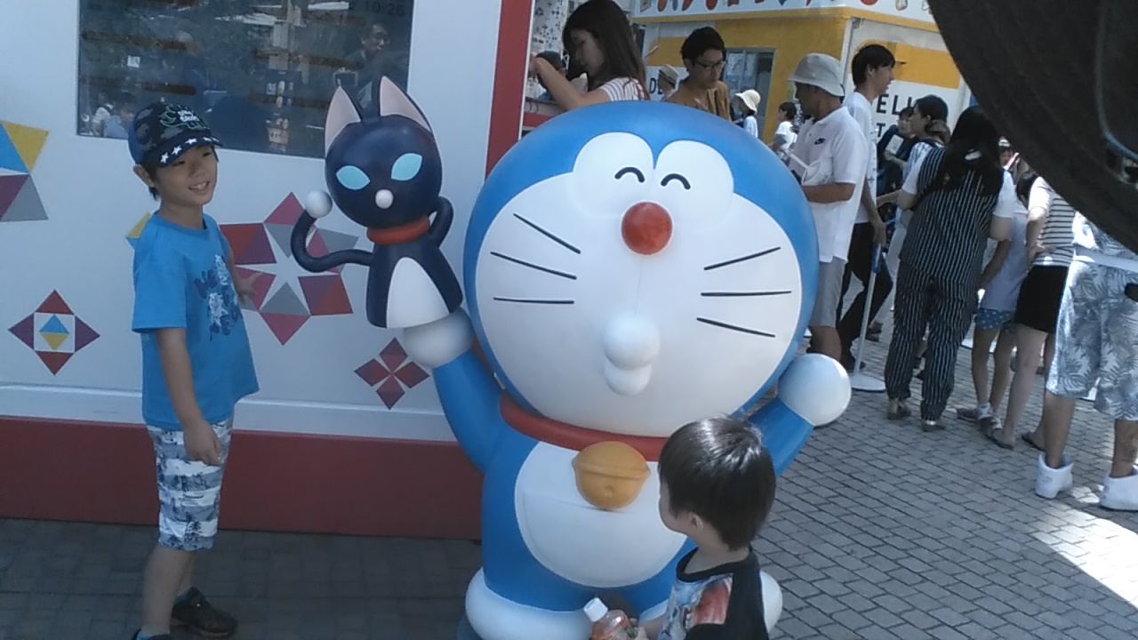 ���b�N�V�b�v�E�J���^�[�r��