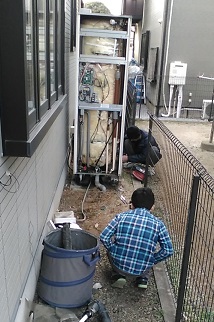 ���b�N�V�b�v�E�J���^�[�r��