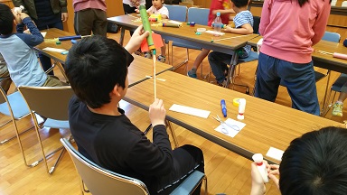 ���b�N�V�b�v�E�J���^�[�r��