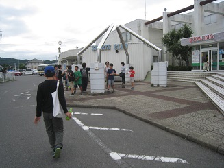 ���b�N�V�b�v�E�J���^�[�r��