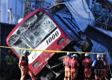 ���b�N�V�b�v�E�J���^�[�r��