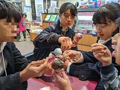 ���b�N�V�b�v�E�J���^�[�r��