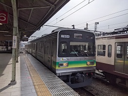 ���b�N�V�b�v�E�J���^�[�r��