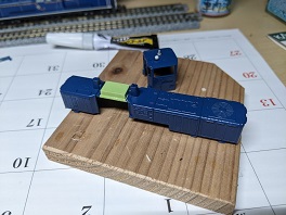 ���b�N�V�b�v�E�J���^�[�r��