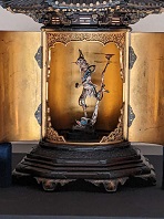 ���b�N�V�b�v�E�J���^�[�r��