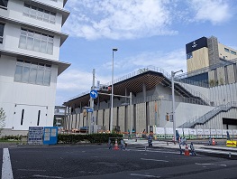 ���b�N�V�b�v�E�J���^�[�r��