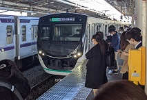 ���b�N�V�b�v�E�J���^�[�r��