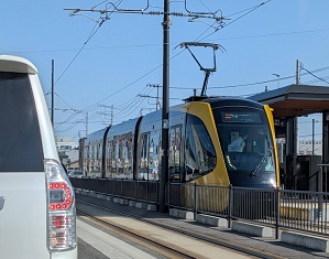 ȂėHׂȂIibNVbvEJ^[rj