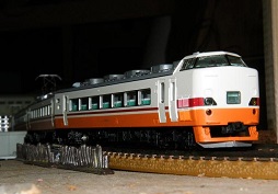 ���b�N�V�b�v�E�J���^�[�r��