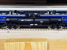 ���b�N�V�b�v�E�J���^�[�r��