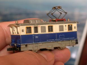 ���b�N�V�b�v�E�J���^�[�r��