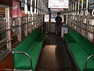 ���b�N�V�b�v�E�J���^�[�r��