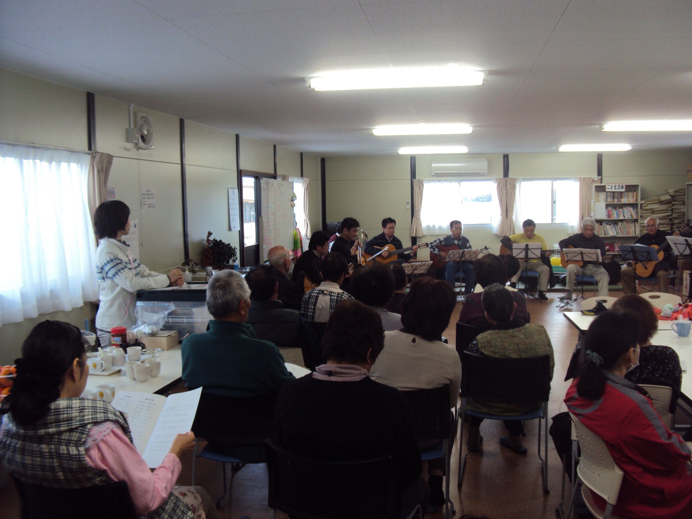 �M�^�[�N���u�@-�Ȃ̖؃M�^�[���t�c-