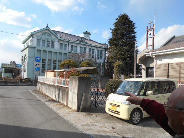 �Ԃǐ^�񒆂̗��ւ�