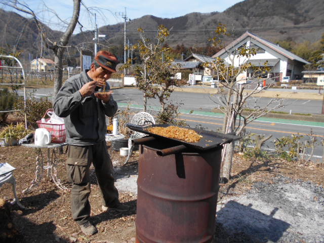 �Ԃǐ^�񒆂̗��ւ�