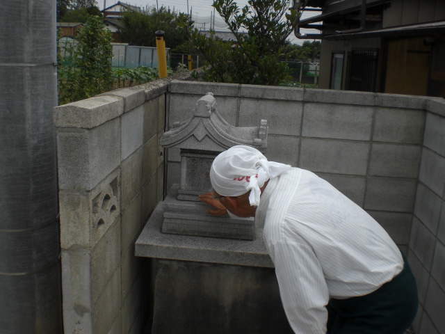 �Ԃǐ^�񒆂̗��ւ�