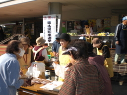 �Ԃǐ^�񒆂̗��ւ�