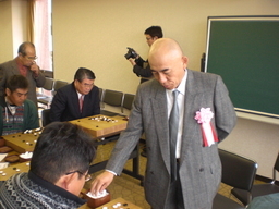 �Ԃǐ^�񒆂̗��ւ�