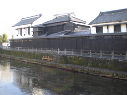 �Ԃǐ^�񒆂̗��ւ�