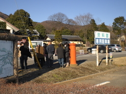 �Ԃǐ^�񒆂̗��ւ�