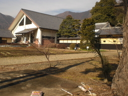 �Ԃǐ^�񒆂̗��ւ�