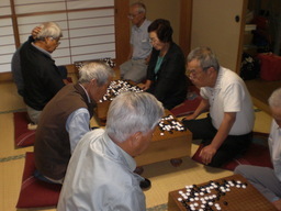 �Ԃǐ^�񒆂̗��ւ�