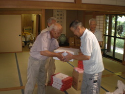 �Ԃǐ^�񒆂̗��ւ�