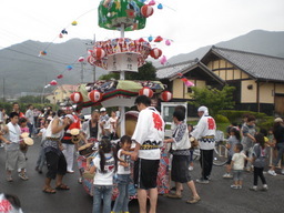 �Ԃǐ^�񒆂̗��ւ�