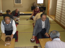 �Ԃǐ^�񒆂̗��ւ�