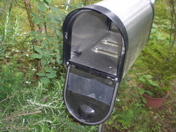 �Ԃǐ^�񒆂̗��ւ�